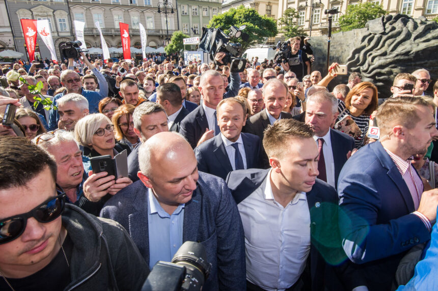 Donald Tusk podczas spotkania z mieszkańcami Krakowa