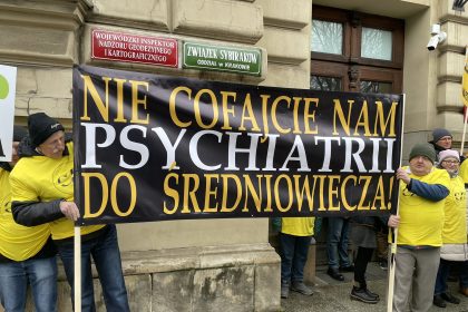 Protest w obronie Centrów Zdrowia Psychicznego (fot. X / Patryk Łukasz Kubiak)