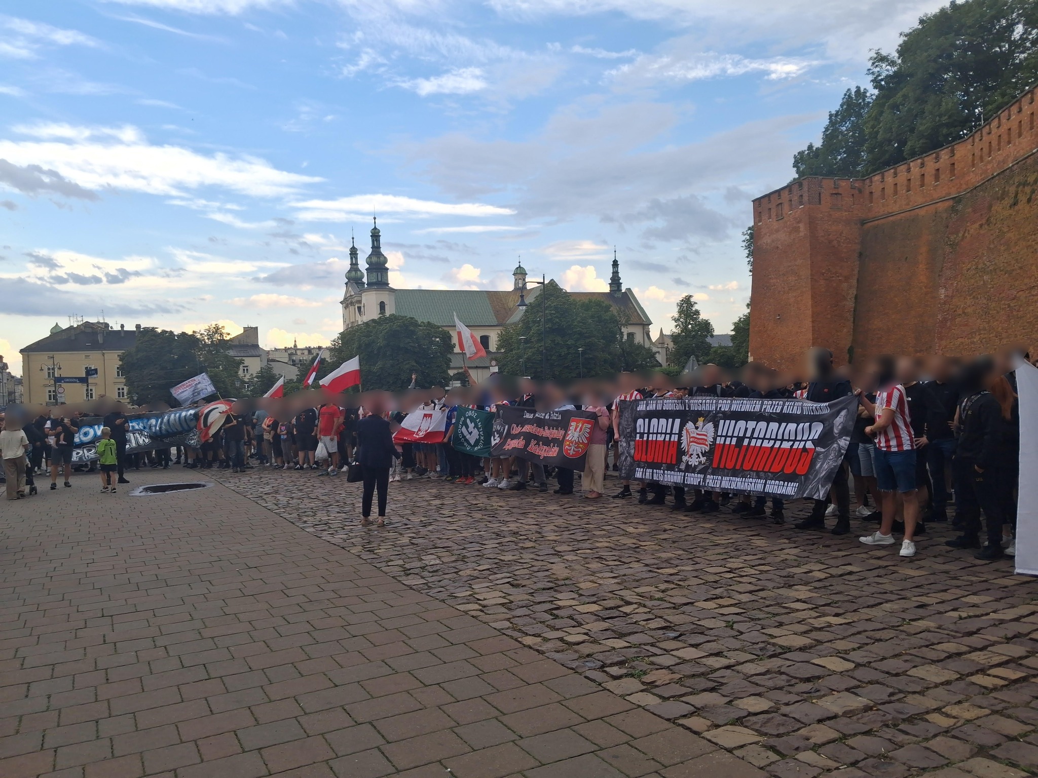 Marsz przeciwko nielegalnej imigracji (fot. Facebook / Narodowa Cracovia)