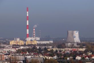 Elektrociepłownia w Łęgu (fot. WIkipedia)