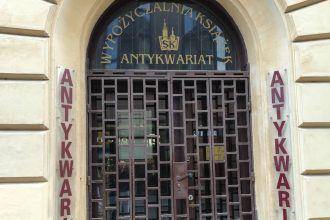 Antykwariat na ul. św Jana (fot. Nasze miasto w naszych rękach)