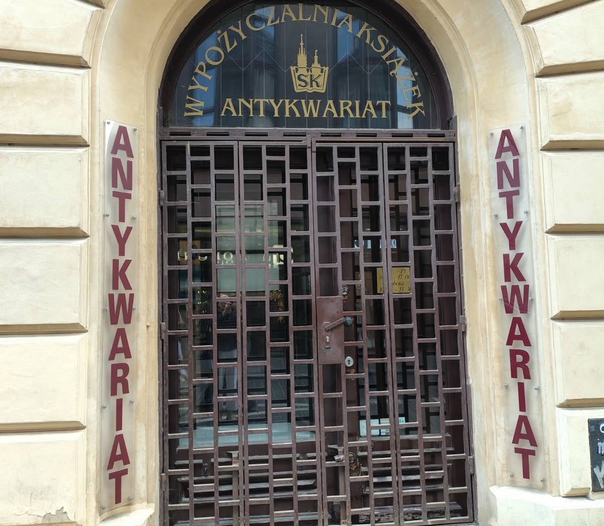Antykwariat na ul. św Jana (fot. Nasze miasto w naszych rękach)