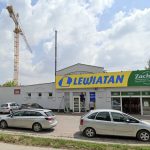 Pawilon handlowy u zbiegu ulic Strzelców i Powstańców (fot. Google Maps)